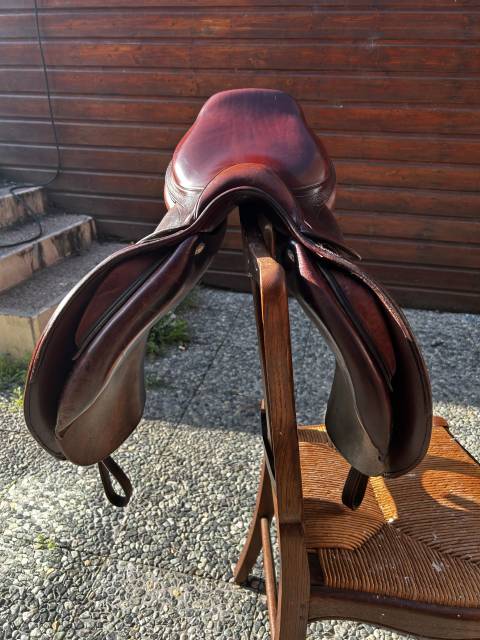 Selle Cwd orientée obstacle 17,5