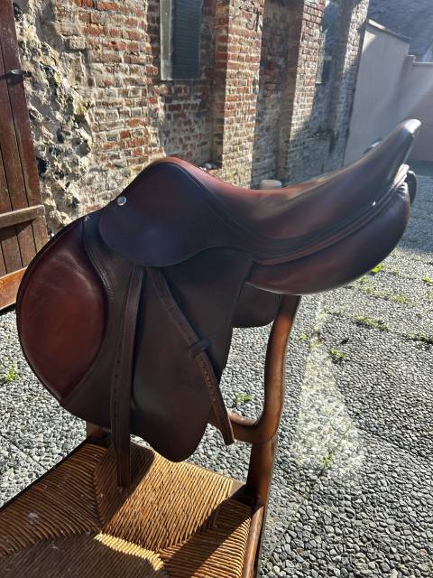 Selle Cwd orientée obstacle 17,5