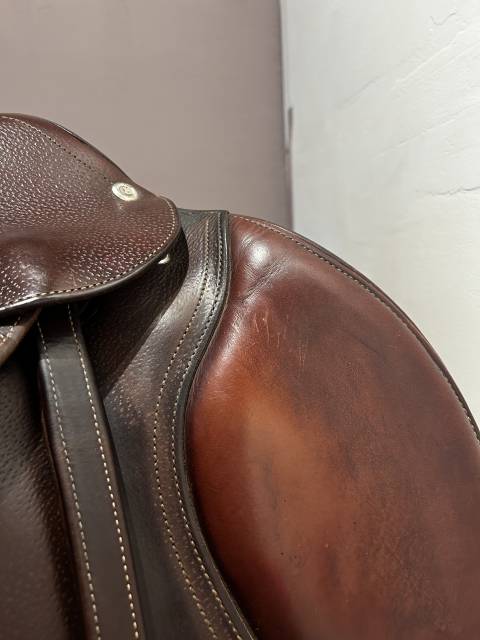 Selle Cwd orientée obstacle 17,5