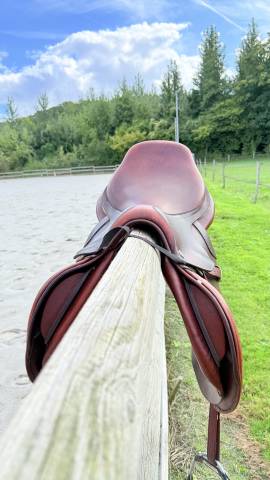 Selle CWD SE02, taille 17,5 