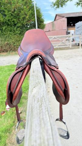 Selle CWD SE02, taille 17,5 