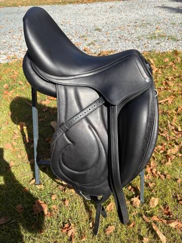 Selle Antares Cadence 17
