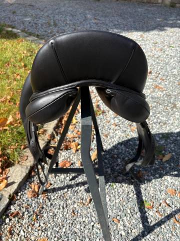 Selle Antares Cadence 17