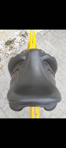 Selle dressage Devoucoux
