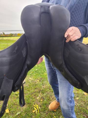 Selle dressage Wien Eric Thomas 