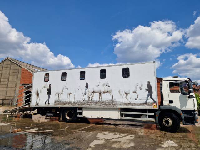 Camion 10 chevaux 