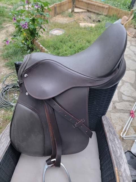 Selle mixte 17"