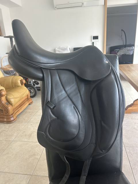 Selle de dressage Antares