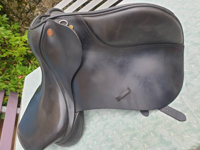 Selle KENT and MASTERS 17"