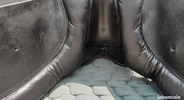 Selle en cuir noire taille 17,5