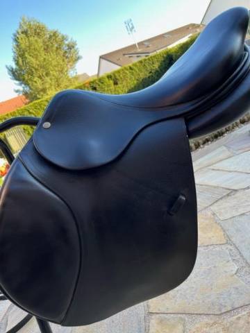 Selle CWD noir 17P 2C