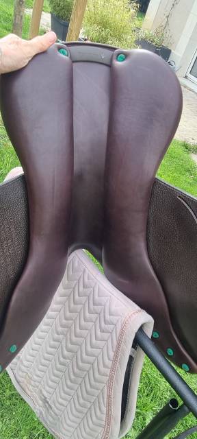 Selle Equipe Synergy Monoquartier 17.5