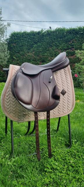 Selle Equipe Synergy Monoquartier 17.5