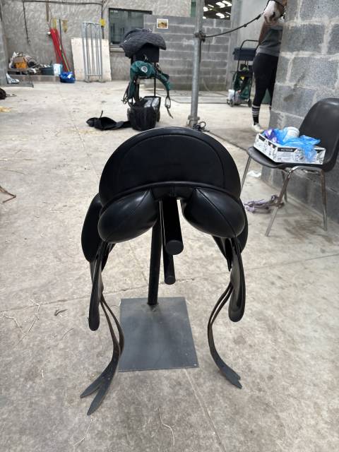 Selle dressage Éric Thomas flitter arçon interchangeabl