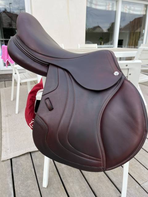 Selle CWD CLASSIC 17,5 doublé veau 