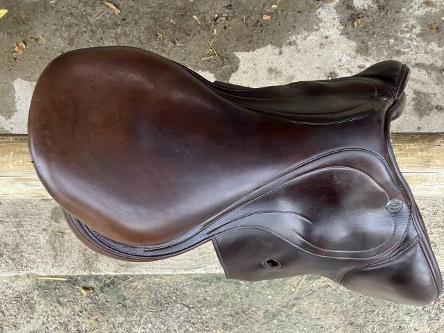 Selle Prestige 17 pouces cuir marron