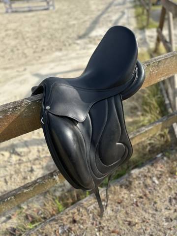 Selle Antares Cadence 17“