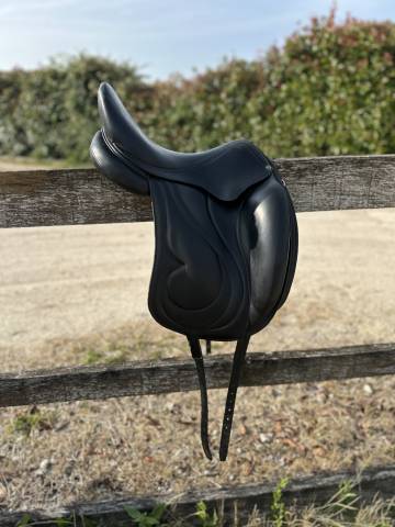 Selle Antares Cadence 17“