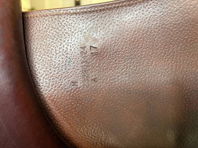 Selle Meyer de 2023. Taille de siège : 17