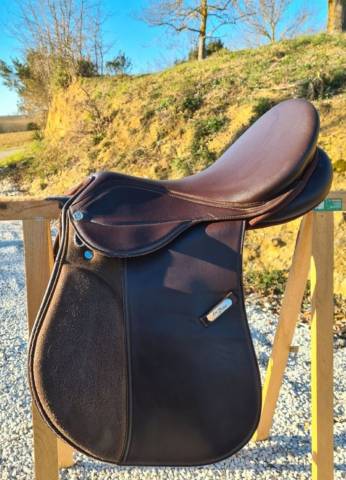 Selle synthétique Éric Thomas