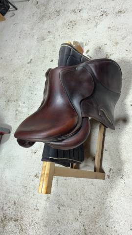 Selle Antares connexion