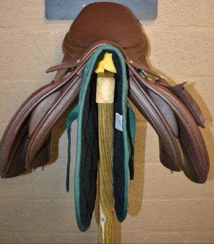 Selle Bates Caprilli Close Contact Cair – 17" – Cuir br