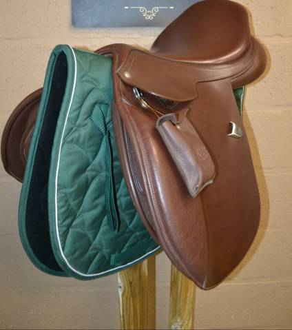 Selle Bates Caprilli Close Contact Cair – 17" – Cuir br