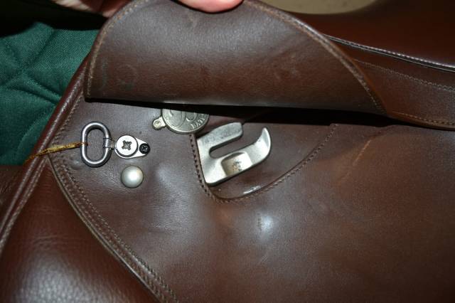 Selle Bates Caprilli Close Contact Cair – 17" – Cuir br