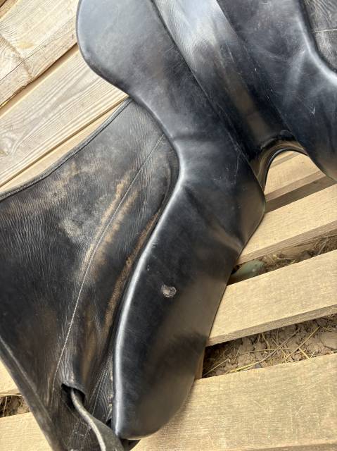 Selle de dressage Forestier Carlos Pinto 16,5" cuir noi