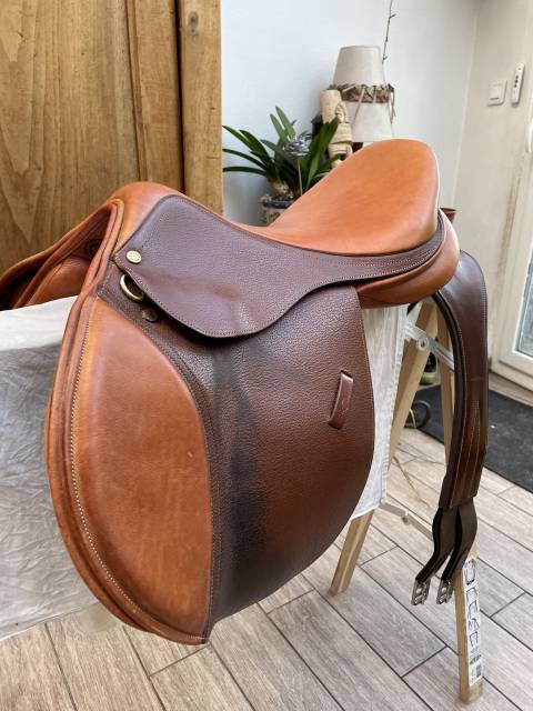 Selle mixte Éric Thomas Fitter 16,5” – Bon état