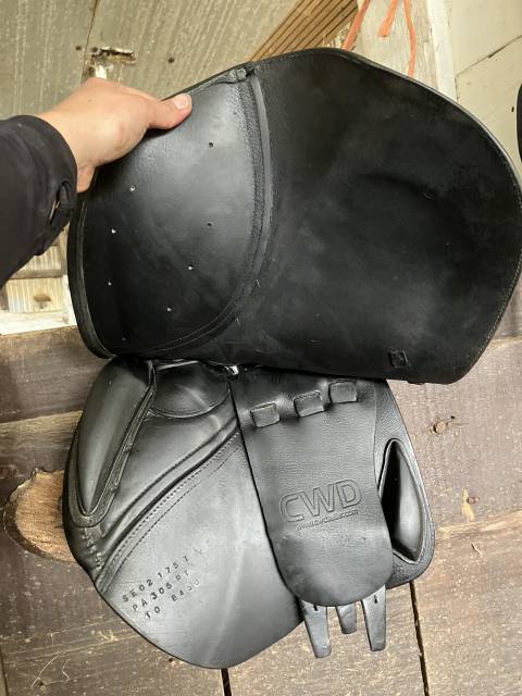 Selle d’obstacle CWD SE02