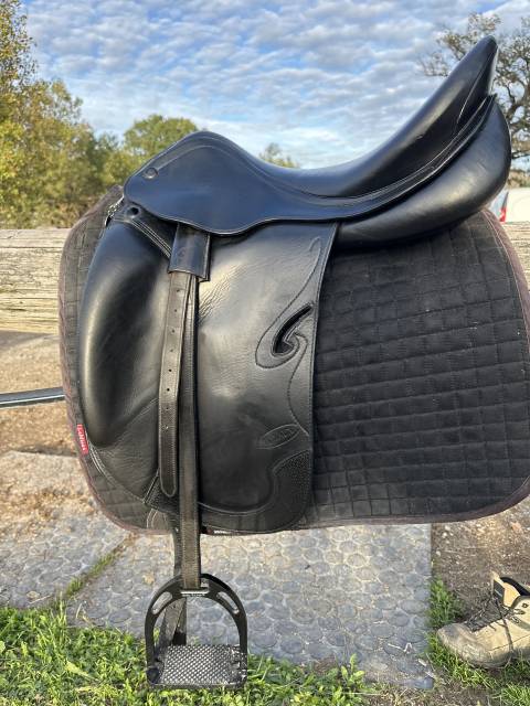 Selle de dressage prestige italy 17”