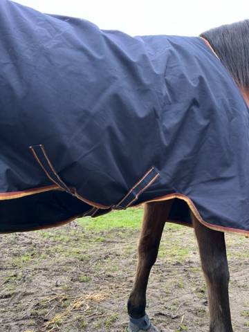 Couverture amigo bleu nuit taille 145 250gr