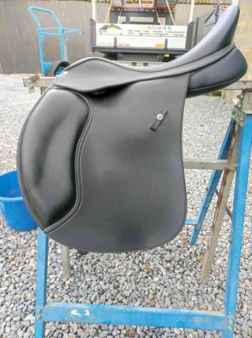 Selle Wintec 500 wide 17,5 pouces