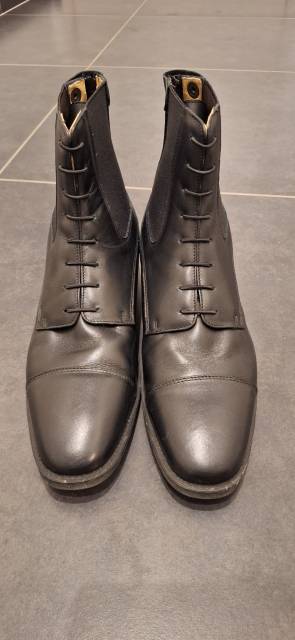 Bottillons à lacets