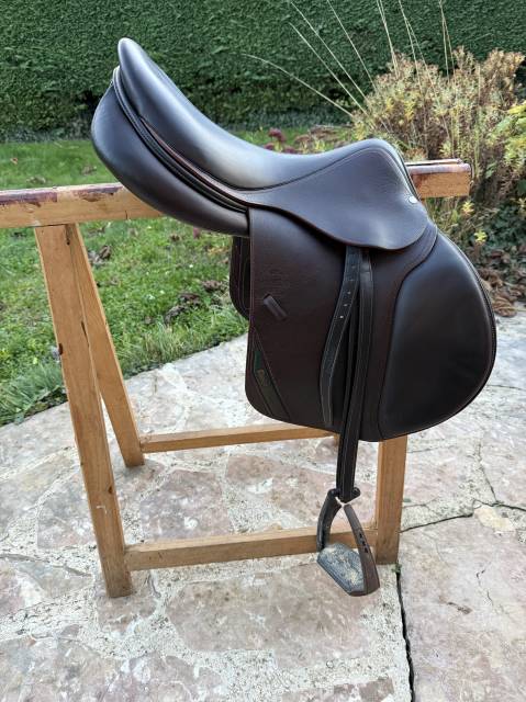 À vendre selle CSO DEVOUCOUX BIARRITZ O