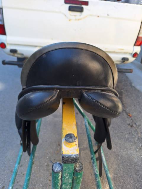 Selle dressage 17"
