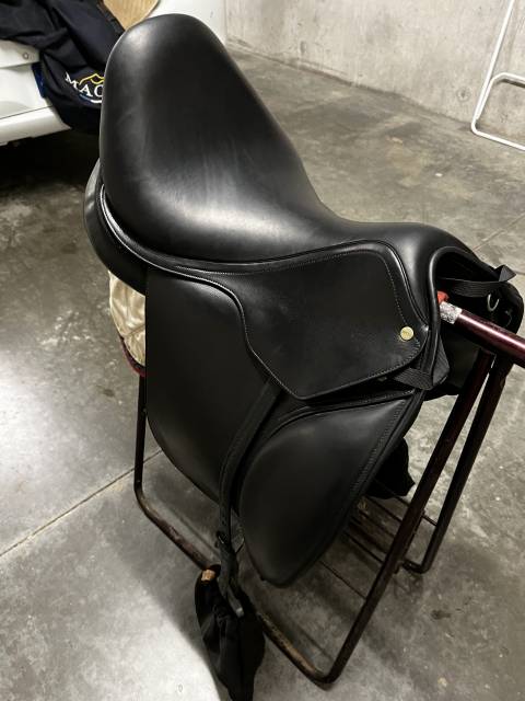 SELLE DRESSAGE MACEL 17,5 p