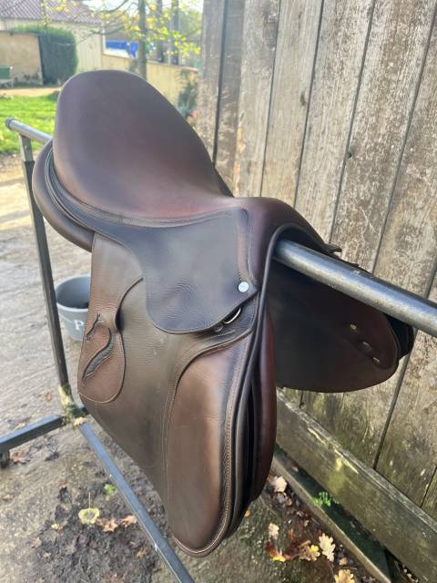 Selle Antarès Connexion - 17,5 pouces 