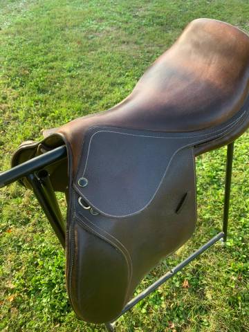 Selle mixte taille : 17,5 pouces 