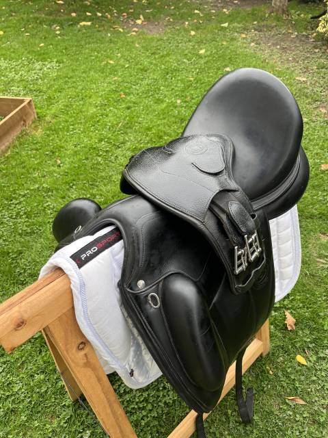 Selle de dressage Forestier Aachen