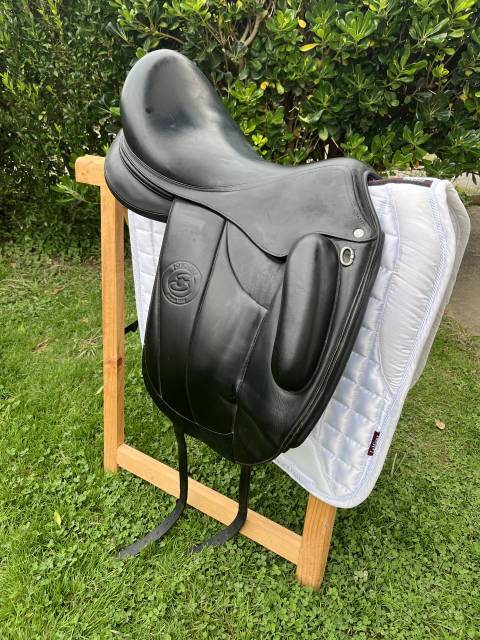 Selle de dressage Forestier Aachen