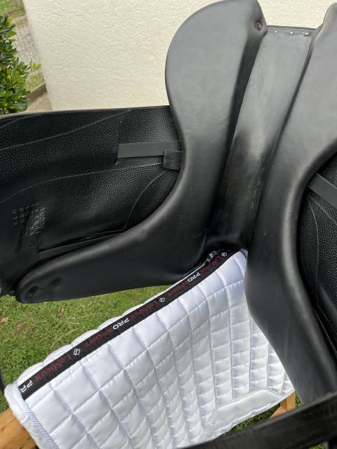 Selle de dressage Forestier Aachen