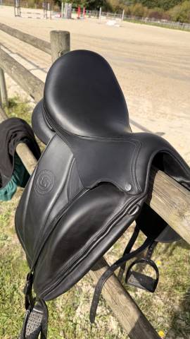 Selle dressage  Forestier modele Aachen