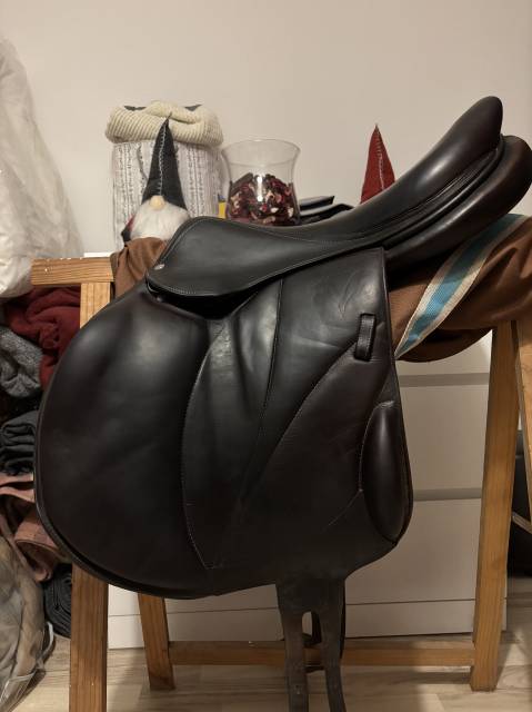 Vend selle Voltaire Design (haut de gamme de FORESTIER)