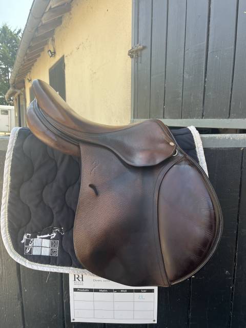 Selle Antarès - 17,5 pouces