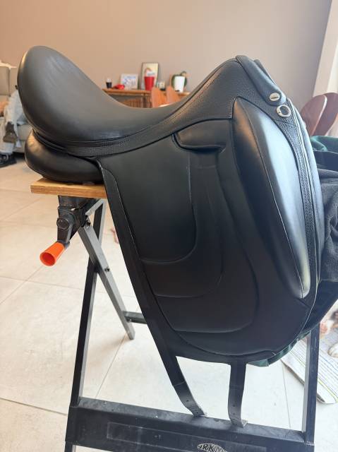 Selle de dressage devoucoux Harmonie S 17,5