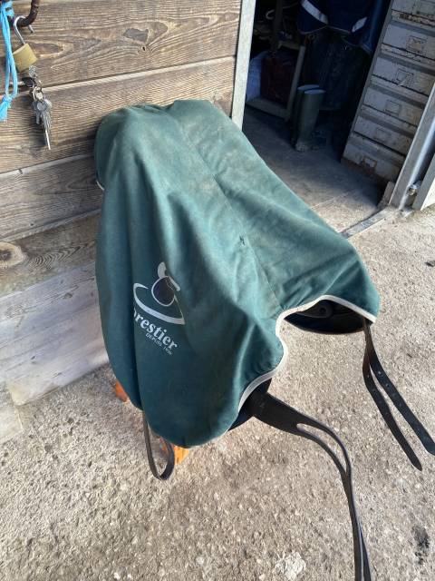 Selle de Dressage FORESTIER