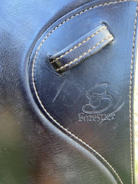 Selle de Dressage FORESTIER