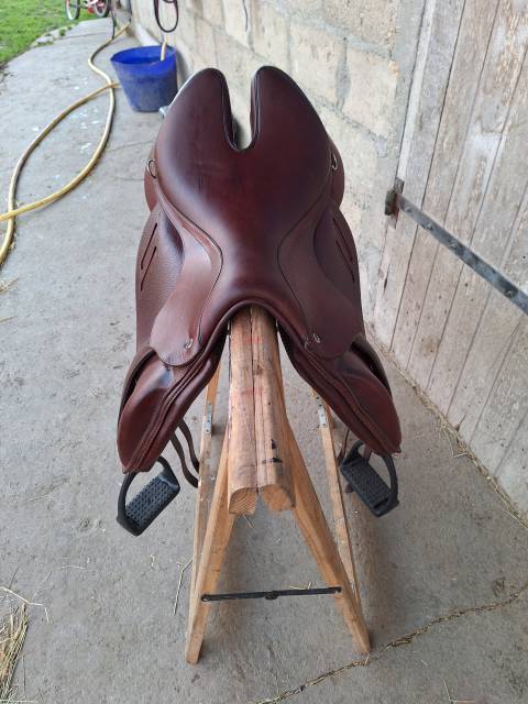 Selle Devoucoux Korrika Lab 